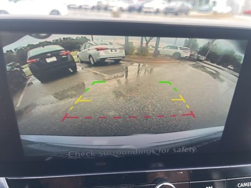 Used 2023 Nissan Altima 2.5 SV w/ SV Premium Package image 14