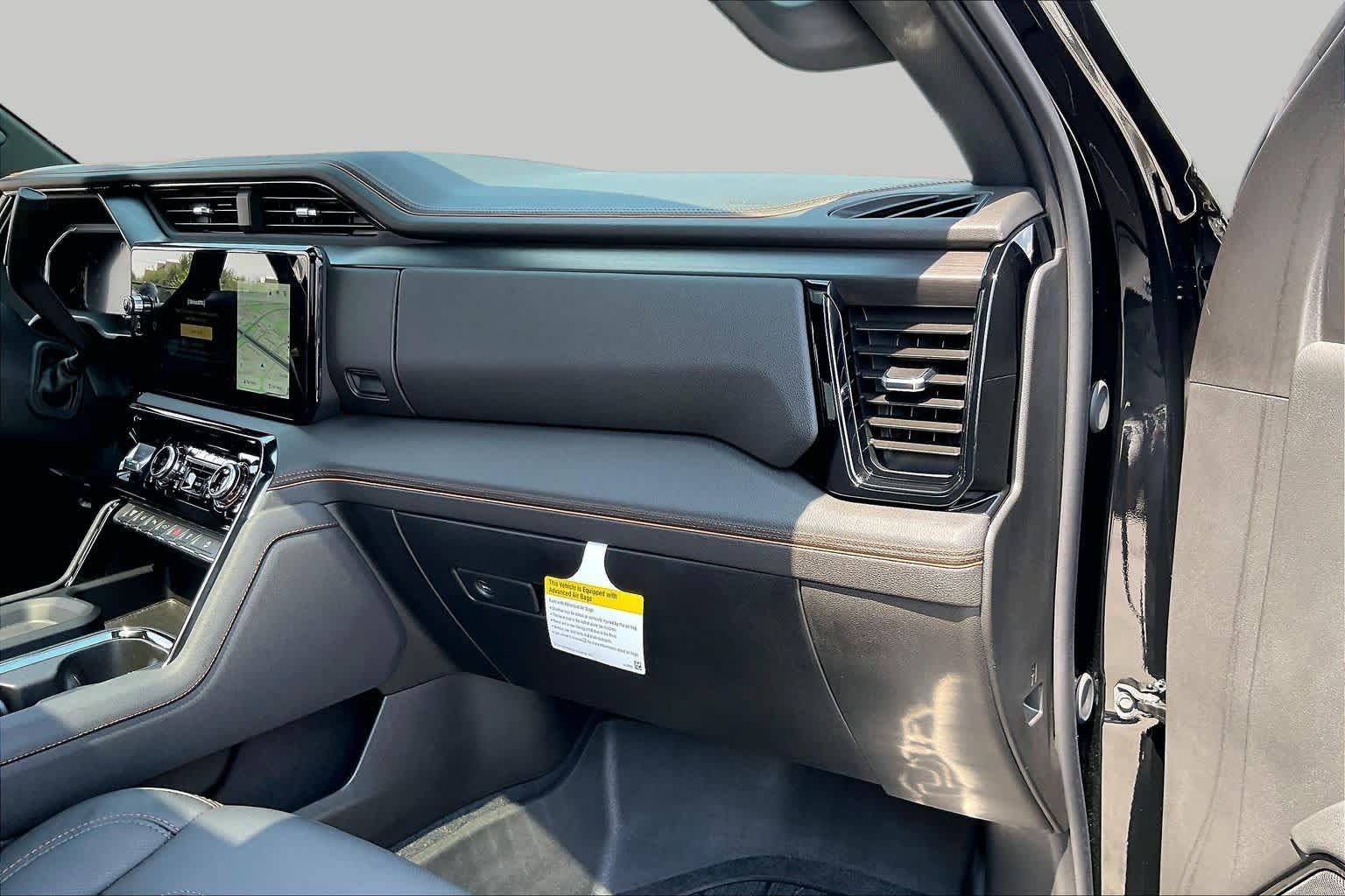 Used 2026 GMC Sierra 2500 AT4 w/ AT4 Premium Plus Package AWD/4WD image 19