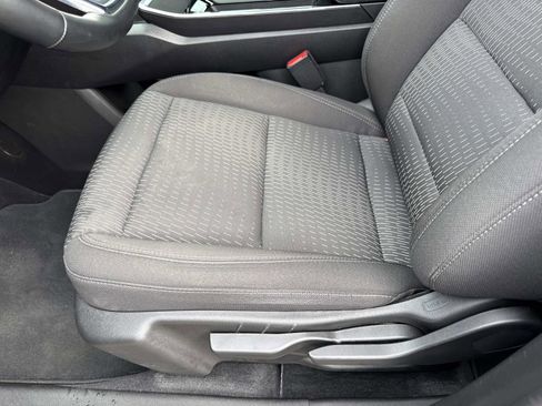 Used 2025 Chevrolet Equinox LT image 19