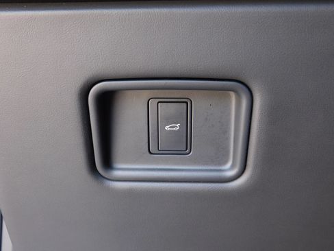 Used 2025 Land Rover Range Rover Sport SE AWD/4WD image 27
