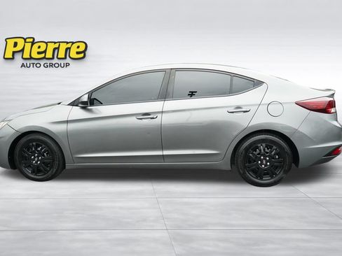 Used 2020 Hyundai Elantra SE FWD image 4