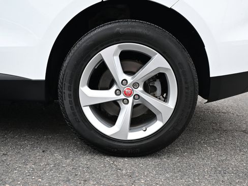 Used 2020 Jaguar F-PACE Premium image 48