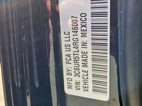 Used 2024 RAM 2500 Limited image 19