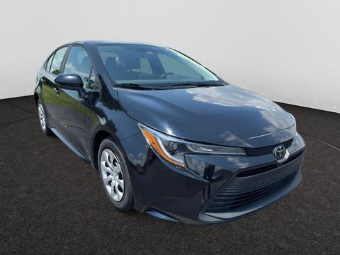 Used 2024 Toyota Corolla LE FWD image 3