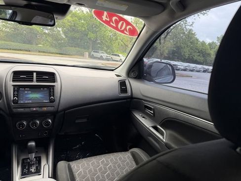 Used 2024 Mitsubishi Outlander Sport ES AWD/4WD image 33