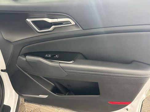 Certified 2023 Kia Sportage EX image 21