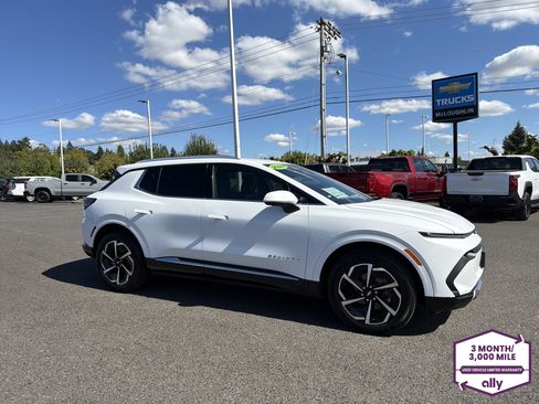 Used 2024 Chevrolet Equinox EV LT AWD/4WD image 7