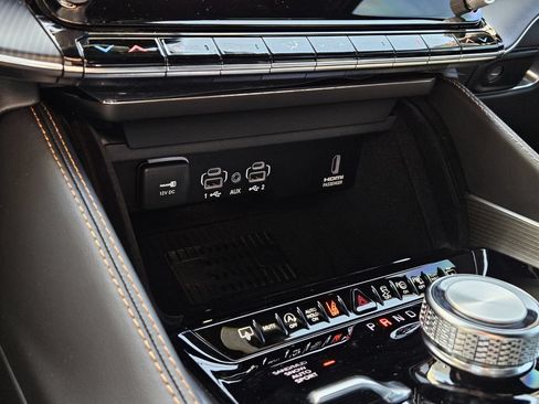 New 2026 Jeep Grand Wagoneer L Summit AWD/4WD image 22