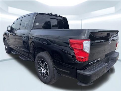 Used 2023 Nissan Titan SV w/ SV Convenience Package RWD image 7