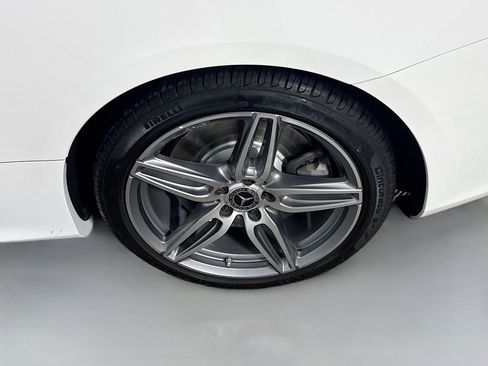 Used 2018 Mercedes-Benz E 400 E 400 image 35