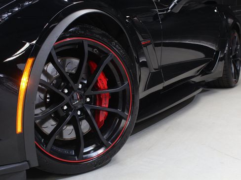 Used 2019 Chevrolet Corvette Grand Sport RWD image 24
