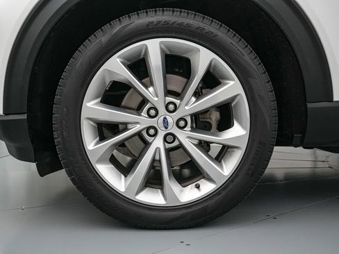 Certified 2023 Ford Explorer Platinum w/ Technology Package image 10