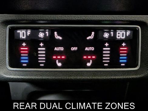 Used 2024 Audi Q8 e-tron Premium Plus image 19