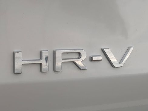 Certified 2025 Honda HR-V LX image 11