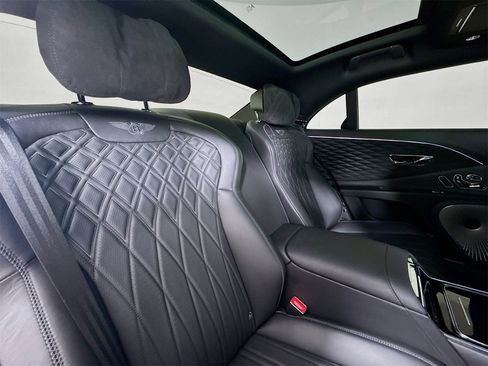 Certified 2021 Bentley Flying Spur V8 image 27