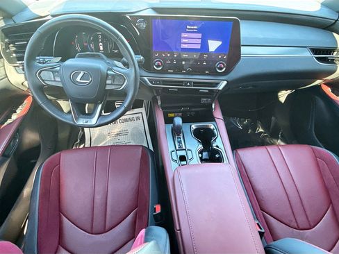 Used 2024 Lexus RX 500h F Sport w/ Convenience Package image 17