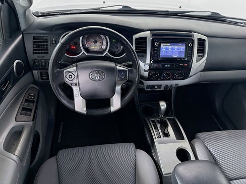 Used 2014 Toyota Tacoma PreRunner image 19