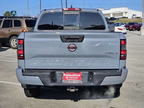 Used 2022 Nissan Frontier Pro-X w/ Technology Package image 5