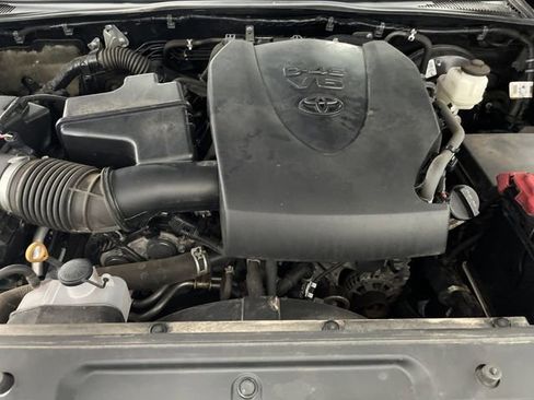 Used 2020 Toyota Tacoma SR5 image 37