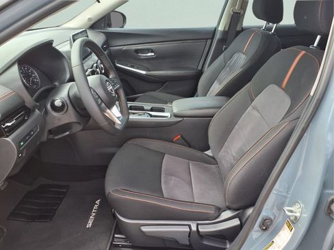 Used 2025 Nissan Sentra SR FWD image 12