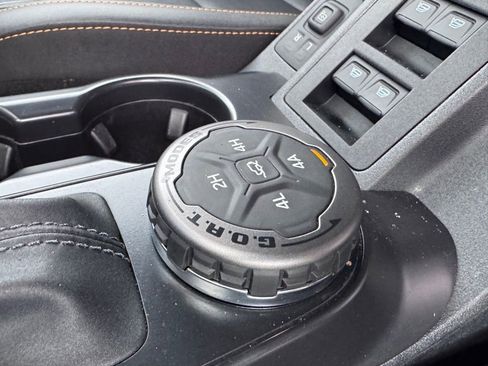 Used 2024 Ford Bronco Badlands image 22