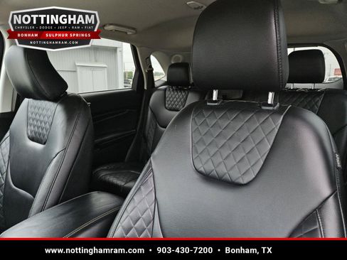Used 2023 Ford Edge Titanium AWD/4WD image 28