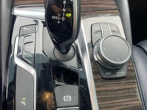 Used 2018 BMW 540i xDrive image 26