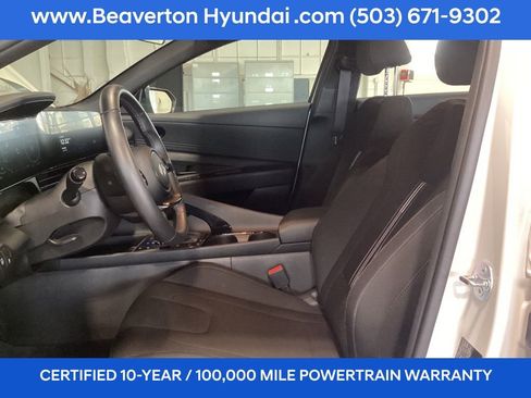 Certified 2025 Hyundai Elantra SEL image 21