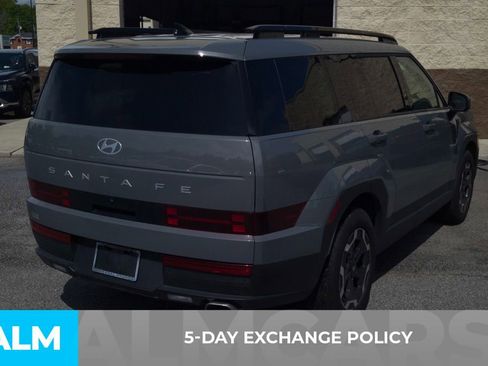 Used 2025 Hyundai Santa Fe SEL image 3