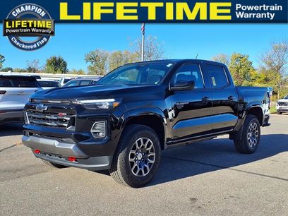 Used 2024 Chevrolet Colorado Z71 w/ Z71 Convenience Package 2