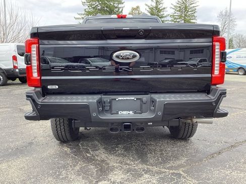 New 2026 Ford F250 Lariat w/ Black Appearance Package AWD/4WD image 8