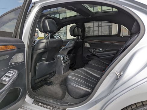 Used 2015 Mercedes-Benz S 550 4MATIC Sedan image 40