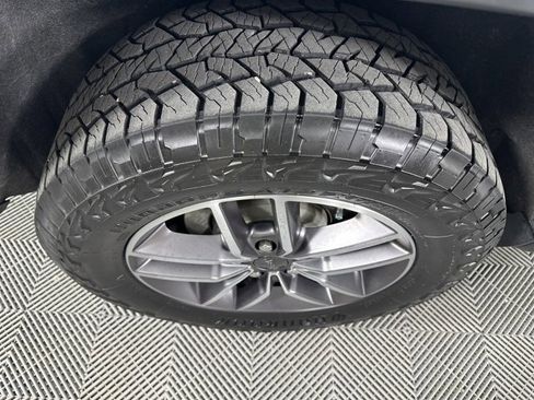 Used 2021 Jeep Grand Cherokee Limited image 11