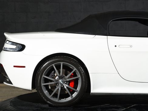 Used 2015 Aston Martin V8 Vantage GT RWD image 33