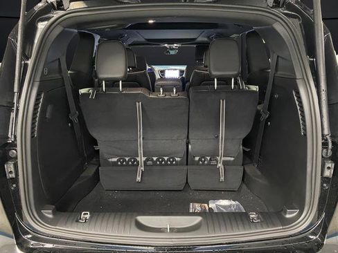 New 2026 Chrysler Pacifica Limited w/ S Appearance Package AWD/4WD image 15