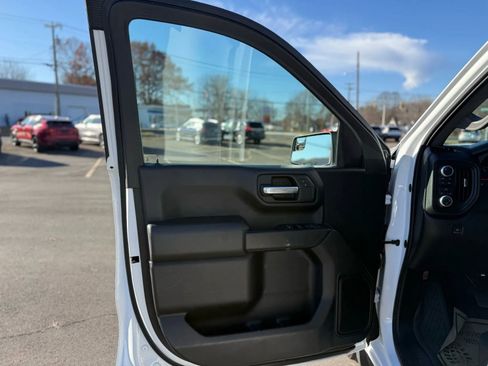 Used 2019 GMC Sierra 1500 4x4 Double Cab w/ Convenience Package image 9