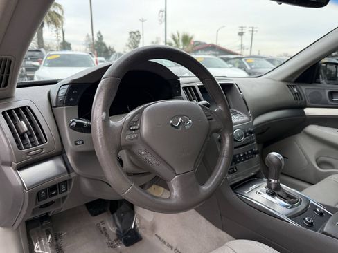 Used 2011 INFINITI G37 Journey w/ Premium Pkg RWD image 16