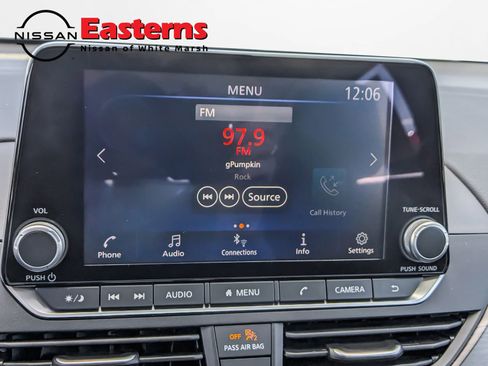 Used 2024 Nissan Altima 2.5 SV AWD/4WD image 18