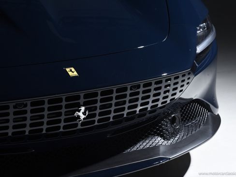 Used 2025 Ferrari Roma Spider RWD image 20