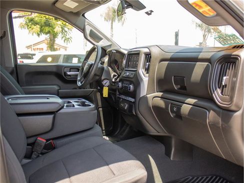 Used 2022 Chevrolet Silverado 1500 Custom image 10