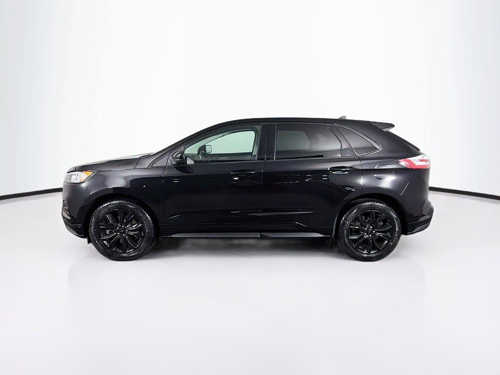 Used 2023 Ford Edge SE w/ Black Appearance Package AWD/4WD image 8