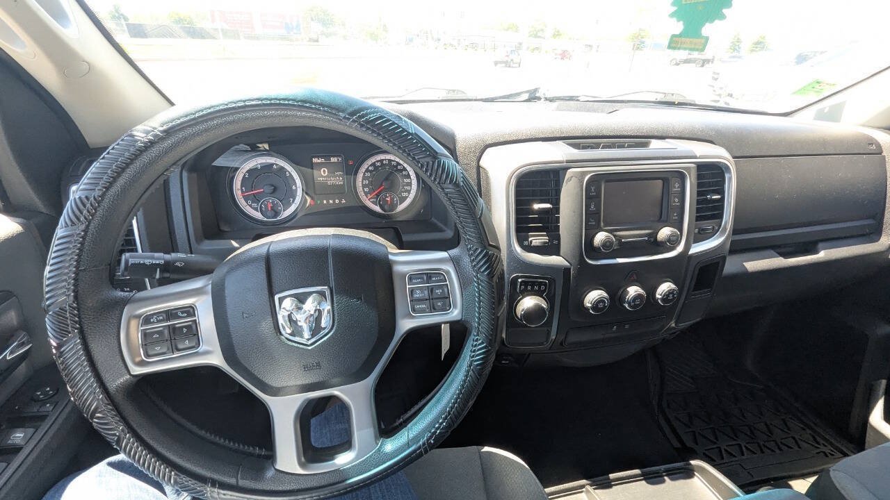 Used 2021 RAM 1500 Classic SLT RWD image 26
