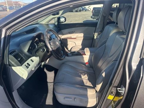 Used 2012 Toyota Venza XLE image 9