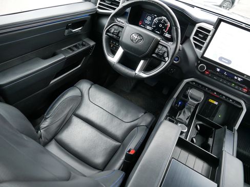 Used 2022 Toyota Tundra Platinum image 9