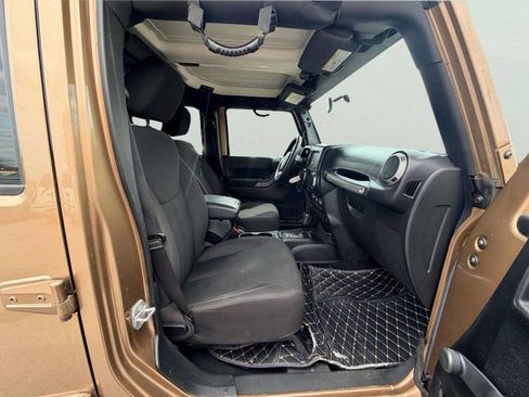 Used 2015 Jeep Wrangler Unlimited Sport image 24