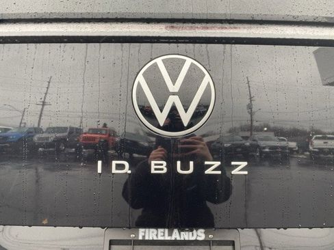 New 2025 Volkswagen ID. Buzz Pro S image 14
