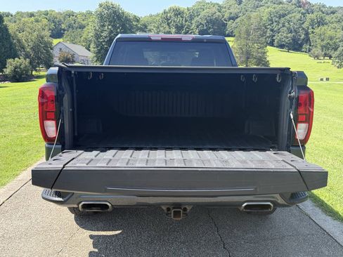 Used 2021 GMC Sierra 1500 Elevation w/ X31 Off-Road Package AWD/4WD image 14