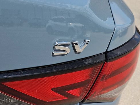 Used 2024 Nissan Sentra SV FWD image 15