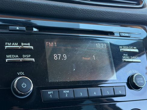 Used 2018 Nissan Rogue Sport S w/ S Appearance Package FWD image 20