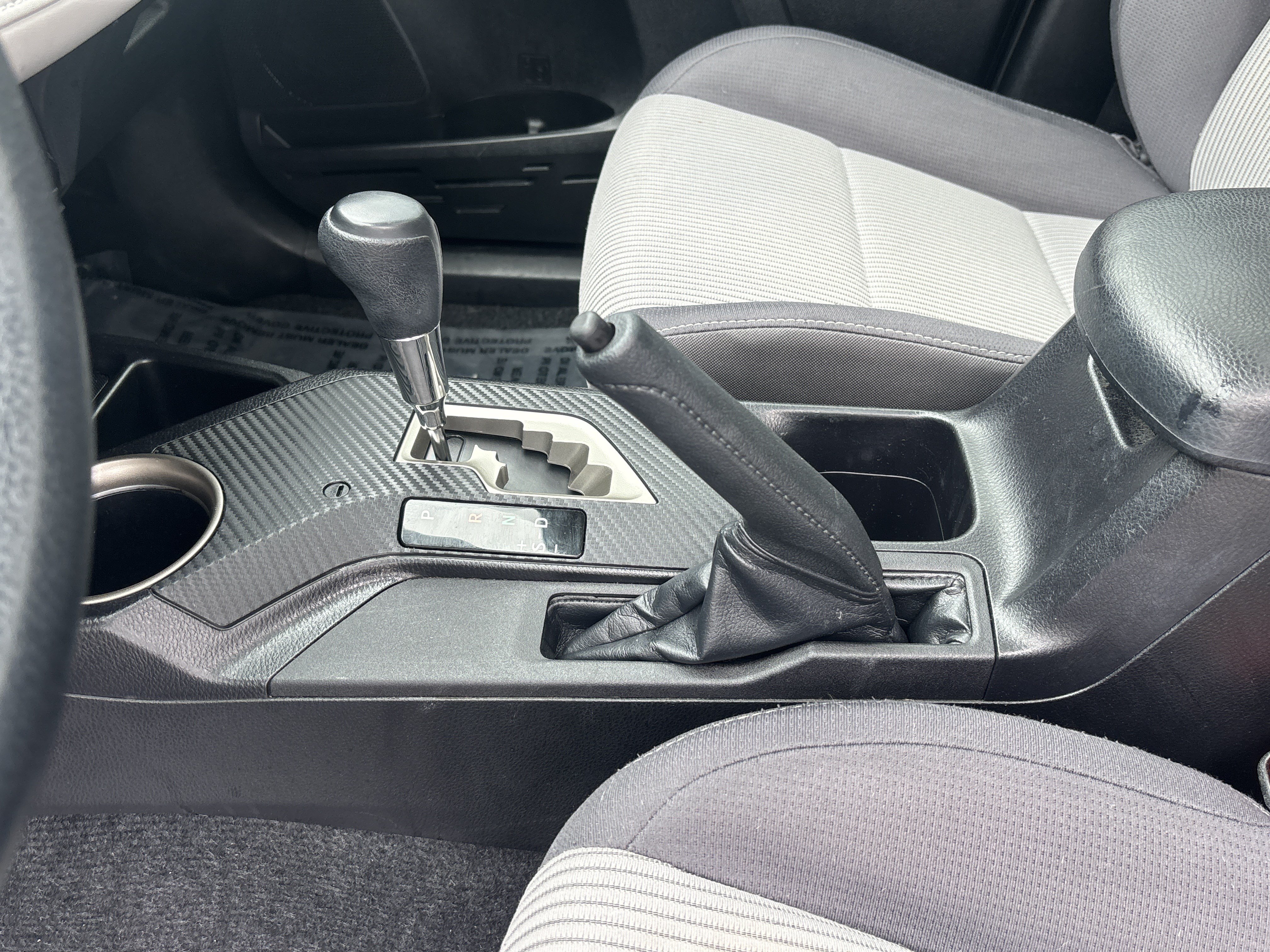 Used 2015 Toyota RAV4 XLE FWD image 18